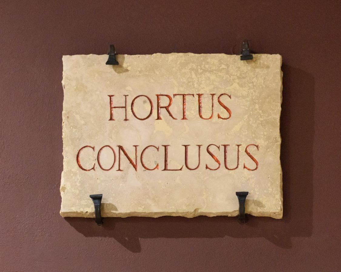 Hortus Conclusus + Free Parking Apartment Siena Luaran gambar